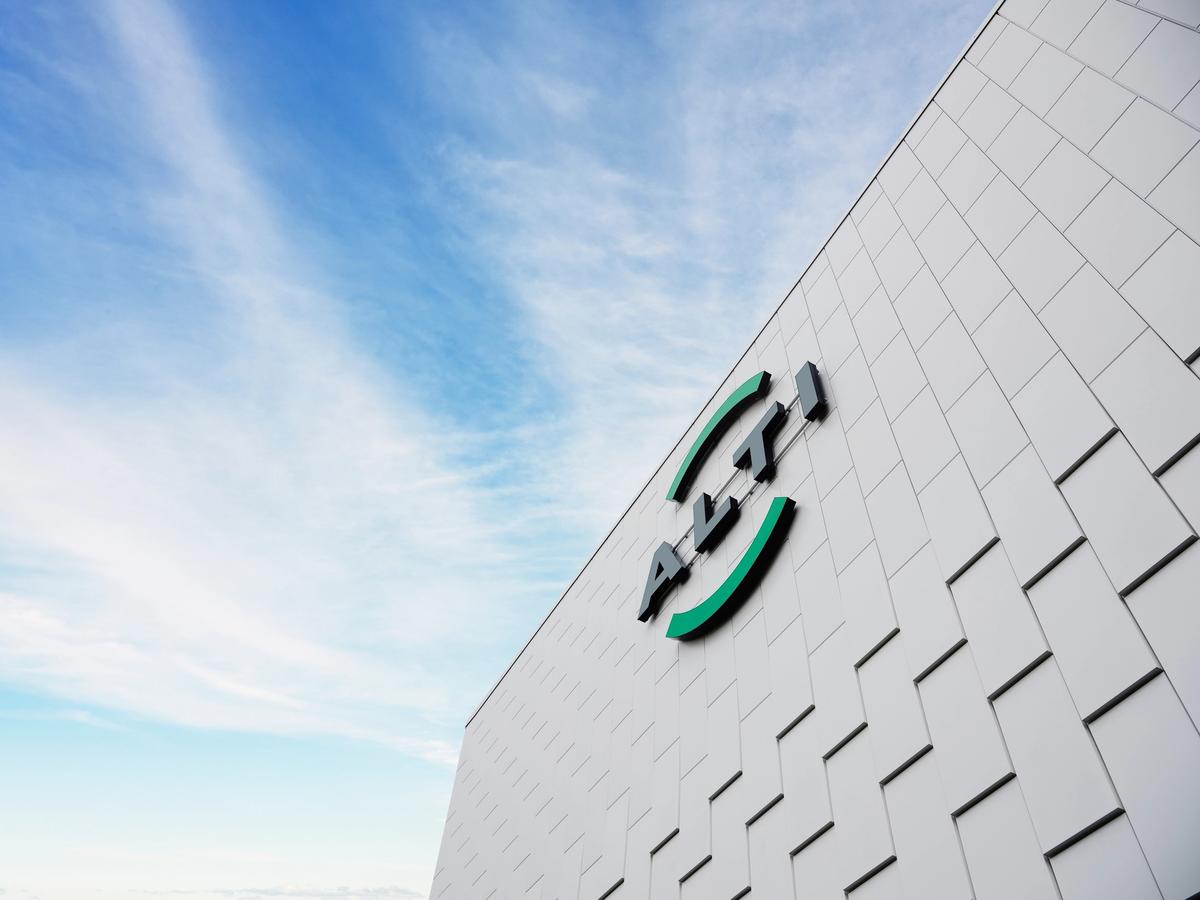 Bilde av logoen til ALTI på kjøpsenter på Futura i Kristiansund