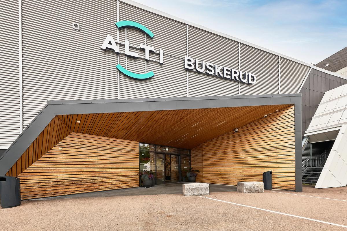 Bilde av ALTI logo på et kjøpesenter Buskerud