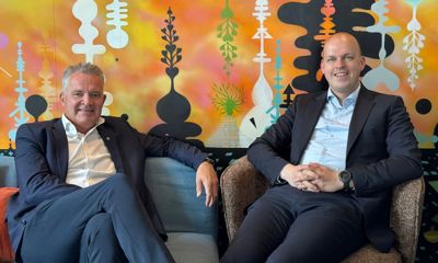 Kolbjørn Heggdal og Eirik Sponås, banksjefer for næringsliv i Sparebanken Møre.