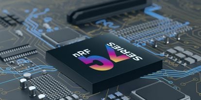 Bilde som viser datakort med linjer og koplinger. Tekst på bildet: NRF 54 Series,