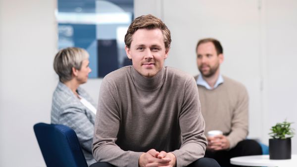 Sondre Skulstad er autorisert finansiell rådgiver ved Sparebanken Møre, avdeling Spjelkavik. 